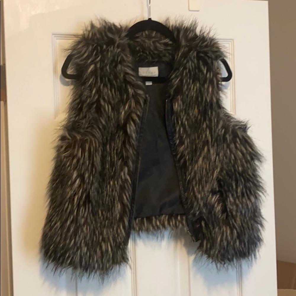 Hinge faux fur vest w leather lined zipper Size 1